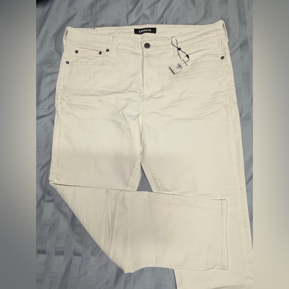 Express Men's Off-White Straight Jeans